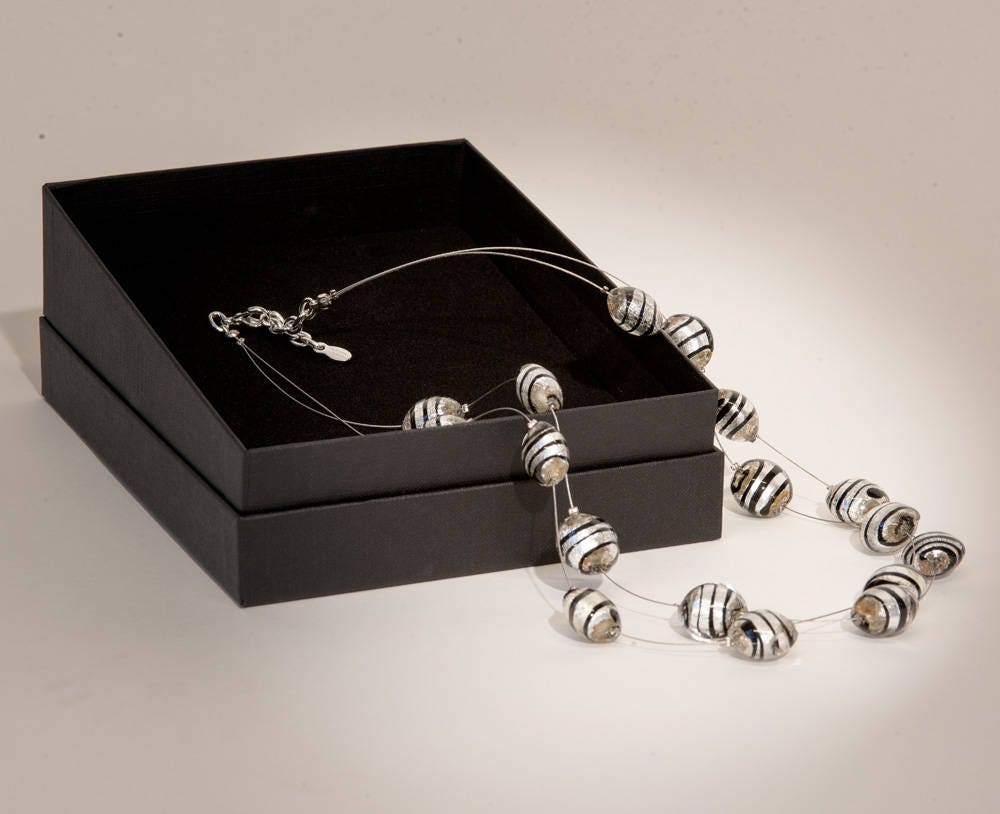 DIVA Murano glass necklace handmade in Murano by Cesare Sent original made in Italy elegant chic refined silver leaf crafts beads