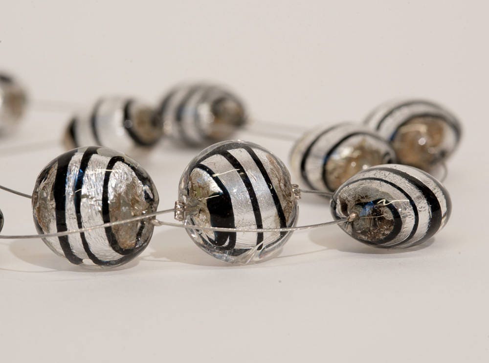 DIVA Murano glass necklace handmade in Murano by Cesare Sent original made in Italy elegant chic refined silver leaf crafts beads