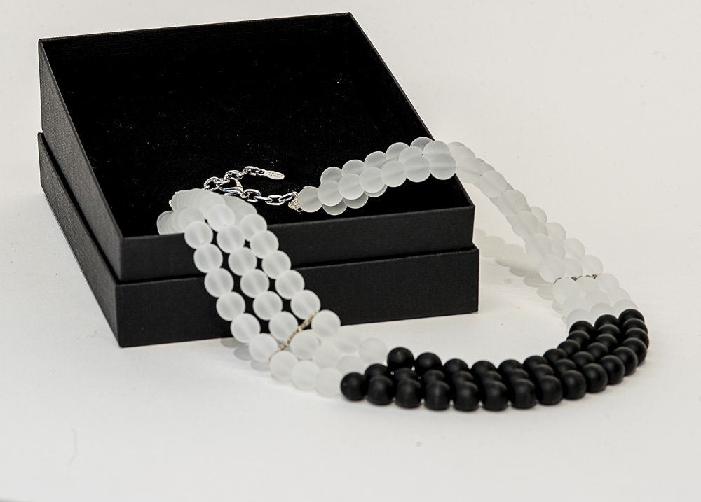 Necklace Murano glass necklace handmade in Murano by Cesare Sent original made in italy elegant modern fashion glass jewelery sandblasted