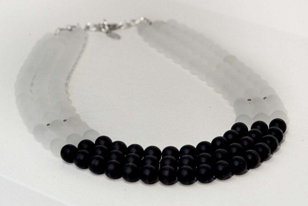 Necklace Murano glass necklace handmade in Murano by Cesare Sent original made in italy elegant modern fashion glass jewelery sandblasted