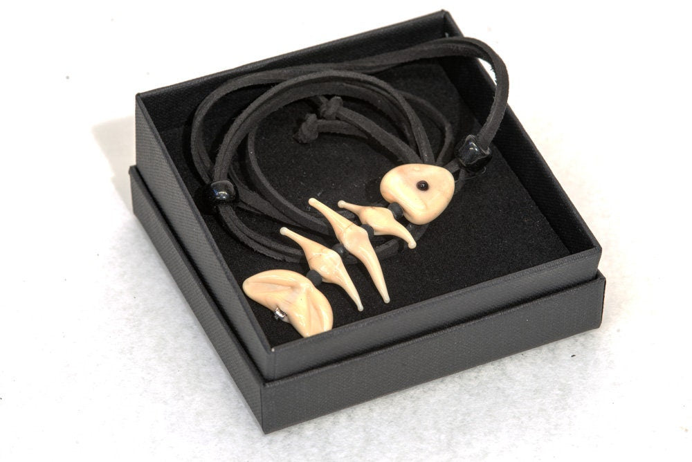 Murano glass jewel - fishbone - adjustable cord - funny jewel -