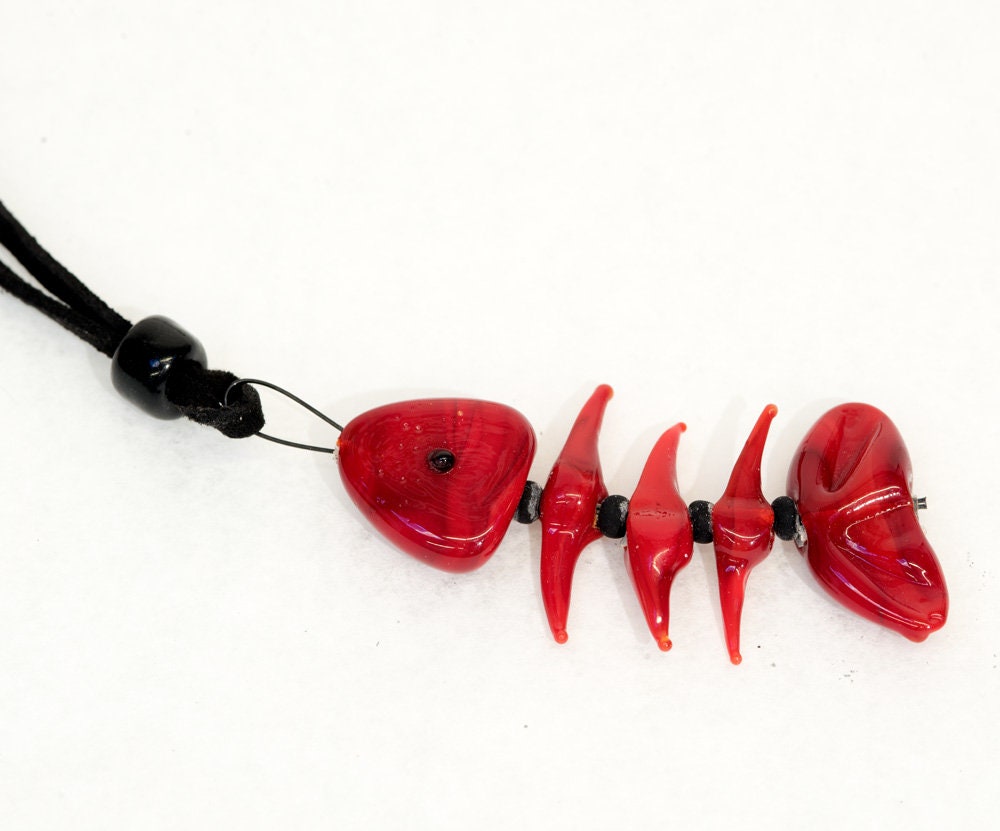 Murano glass jewel - fishbone - adjustable cord - funny jewel -
