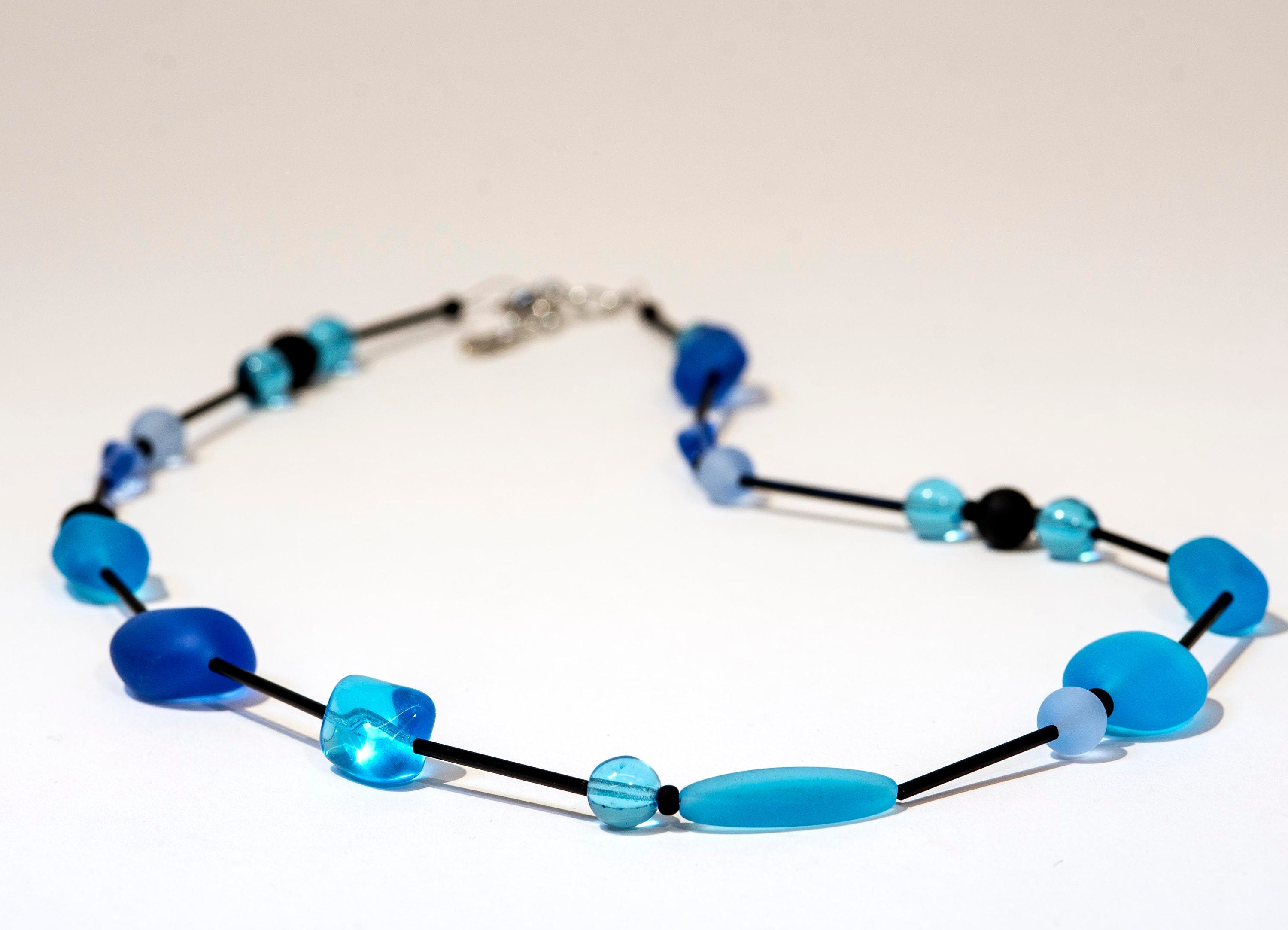 LAURA Murano glass necklace handmade in Murano by Cesare Sent original made in Italy fashion sandblasted beads crafts lampwork long necklace