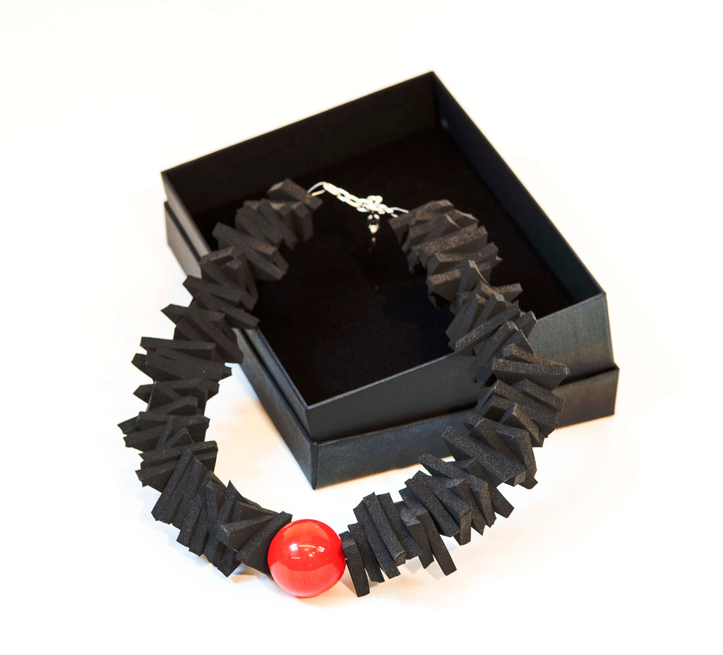 Blown glass rubber necklace -Glass bubble - Sphere - Colorful bead - statement necklace - neoprene and pearl in red blown glass. 