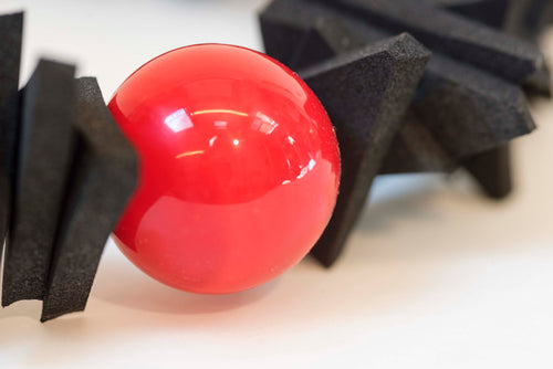 Blown glass rubber necklace -Glass bubble - Sphere - Colorful bead - statement necklace - neoprene and pearl in red blown glass. 