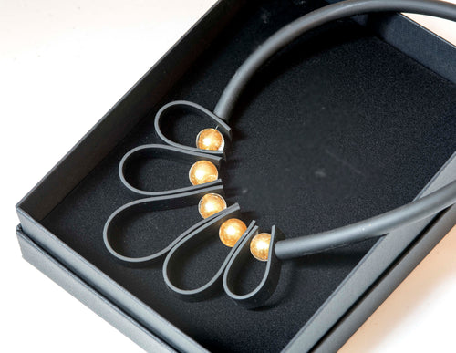 Glass beads necklace with 24 kt gold leaf Murano glass jewelry, black silicon tube adjstable, aluminium clasp. Special original gift woman.