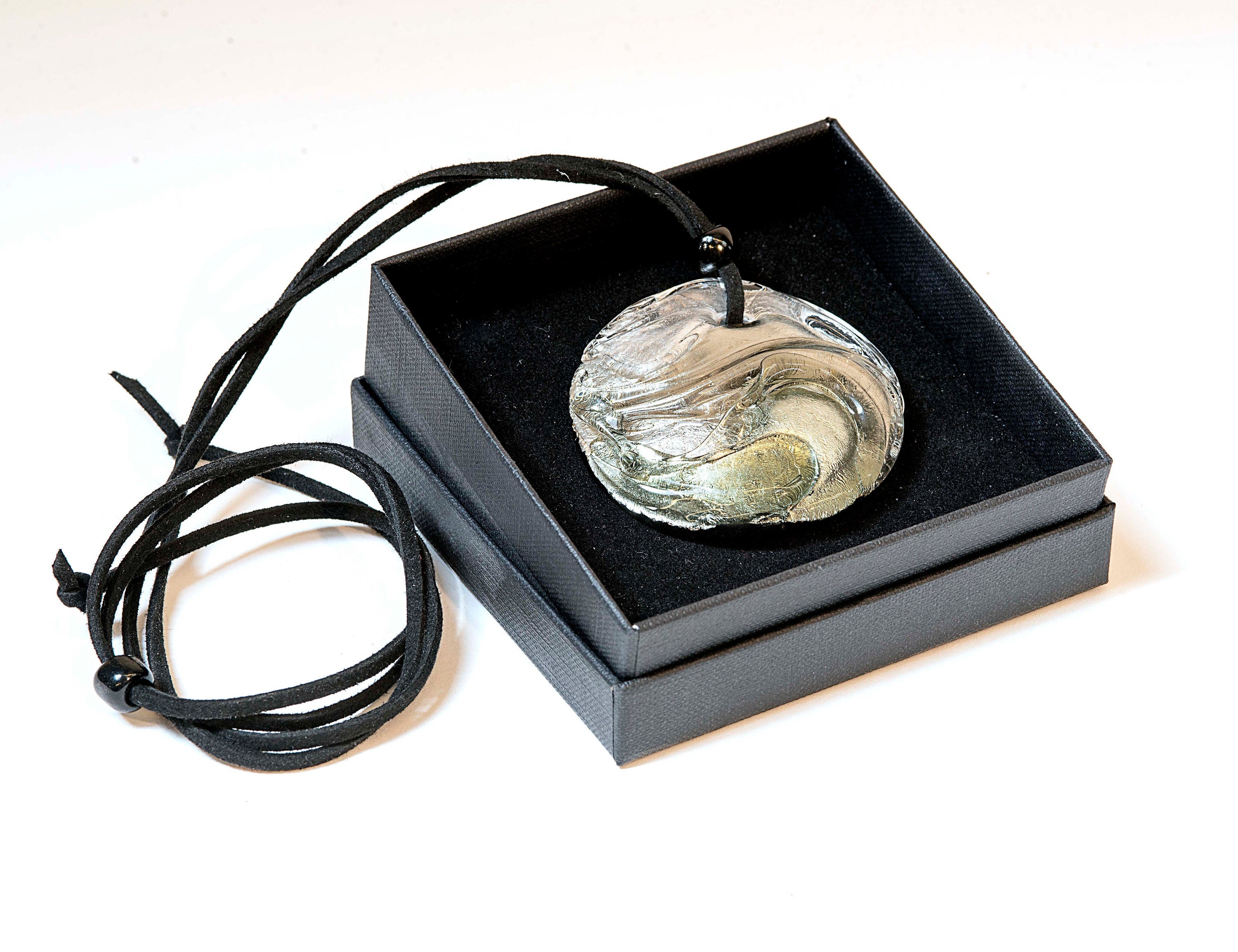 ONDA glass medallion handmade in Murano by Cesare Sent original necklace made in Italy elegant modern glass craft lampworking