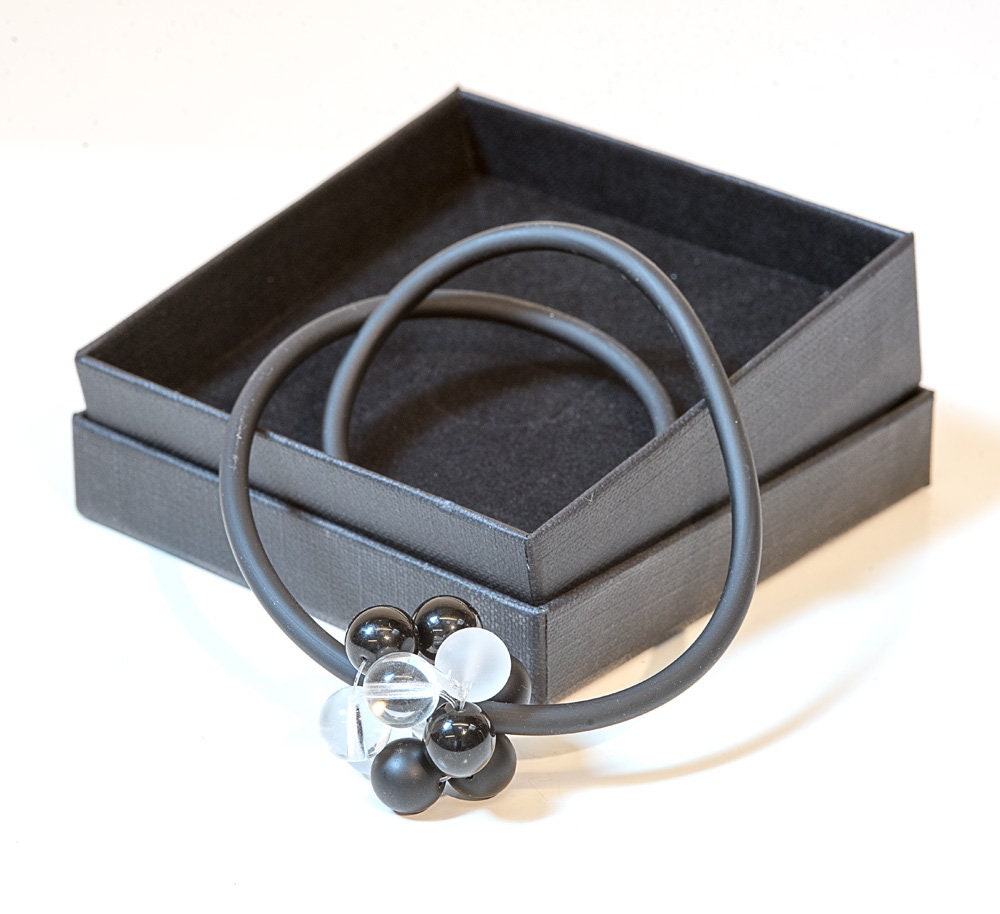 Murano glass necklace handmade in Murano by Cesare Sent original made in Italy different original crafts glass sphere fashion jewely