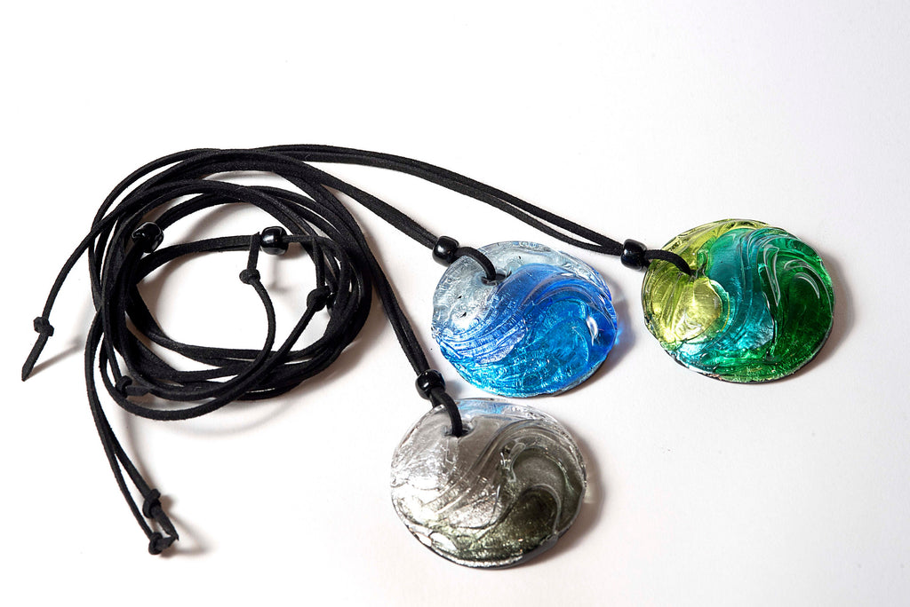 ONDA glass medallion handmade in Murano by Cesare Sent original necklace made in Italy elegant modern glass craft lampworking