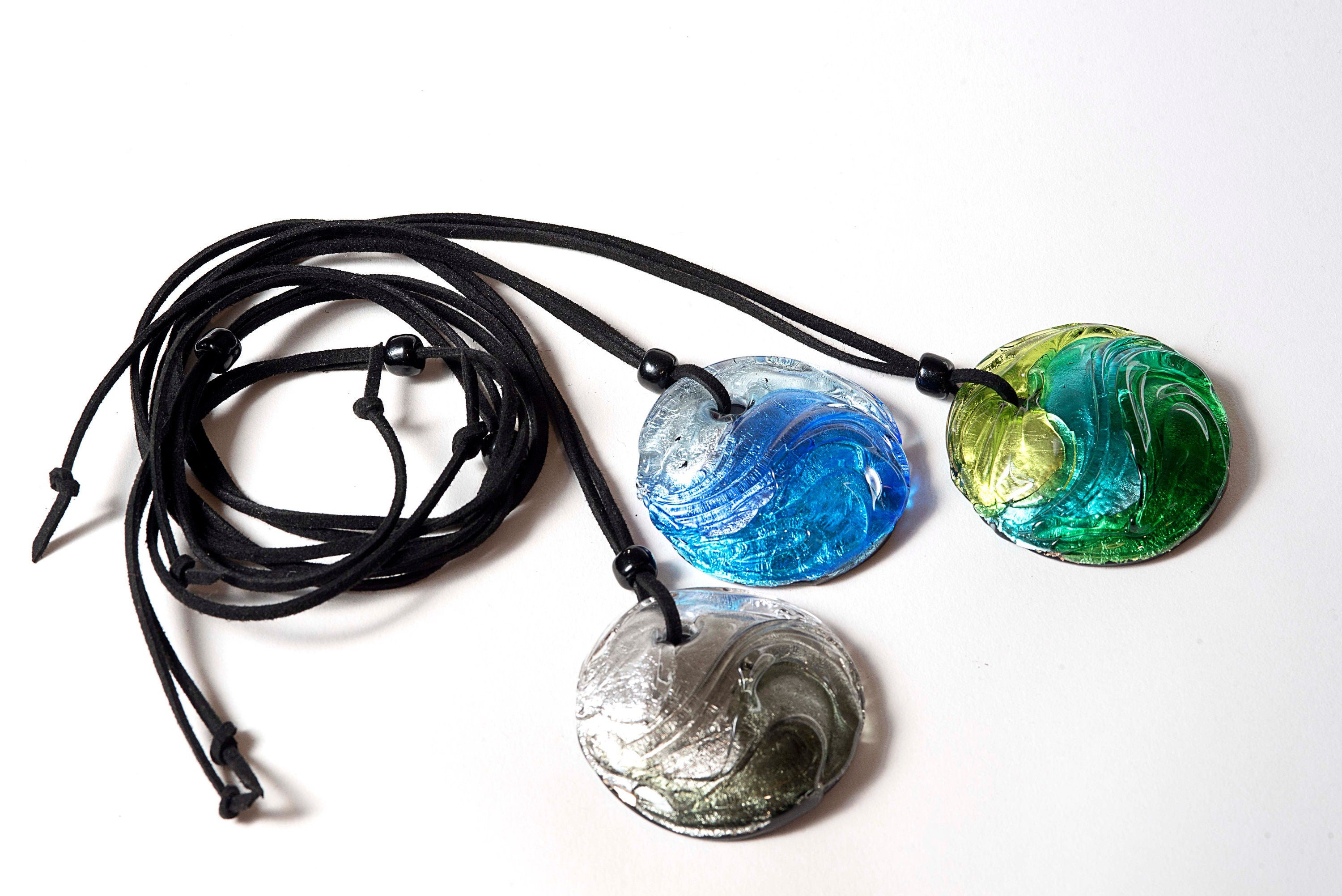 ONDA glass medallion handmade in Murano by Cesare Sent original necklace made in Italy elegant modern glass craft lampworking