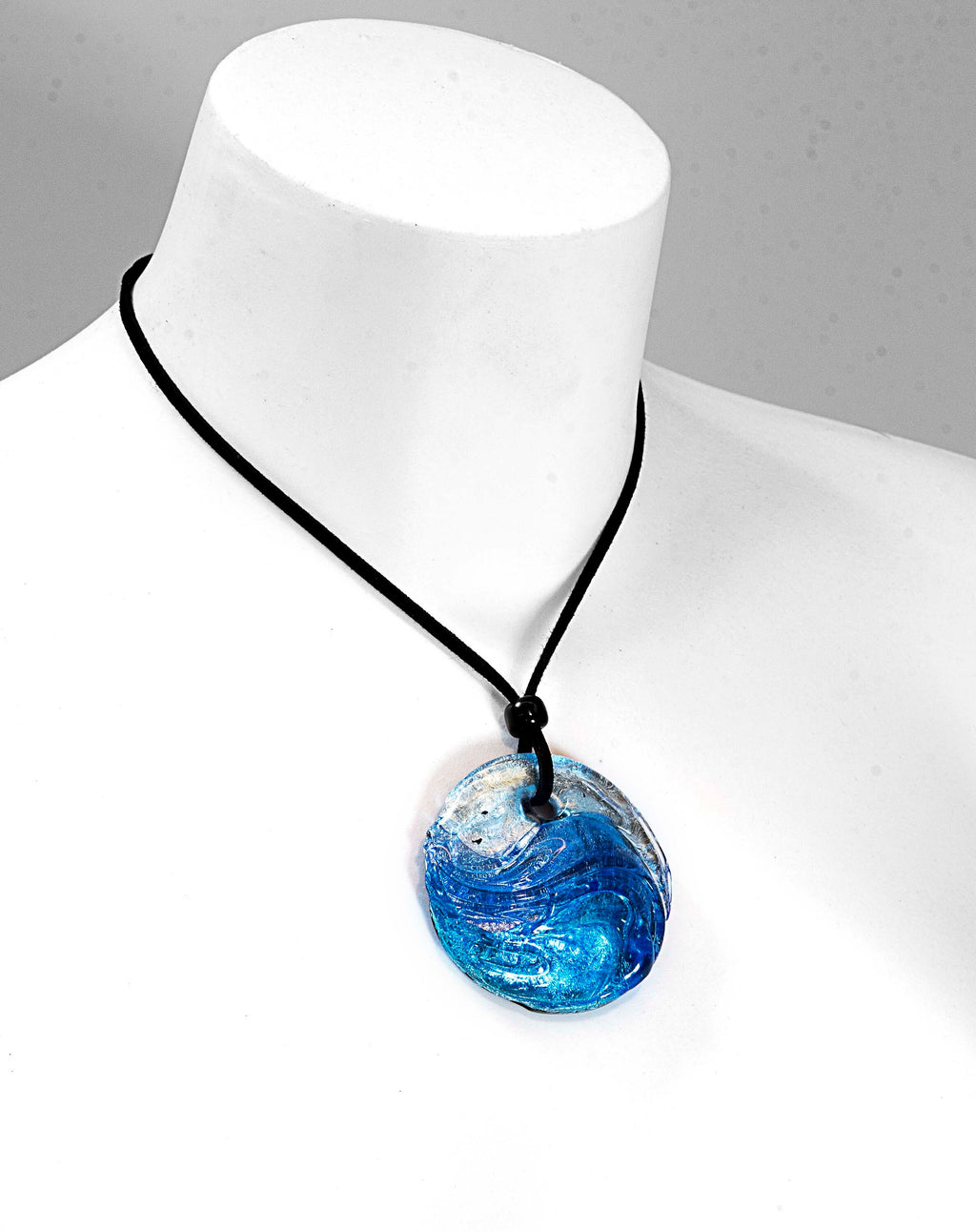 ONDA glass medallion handmade in Murano by Cesare Sent original necklace made in Italy elegant modern glass craft lampworking