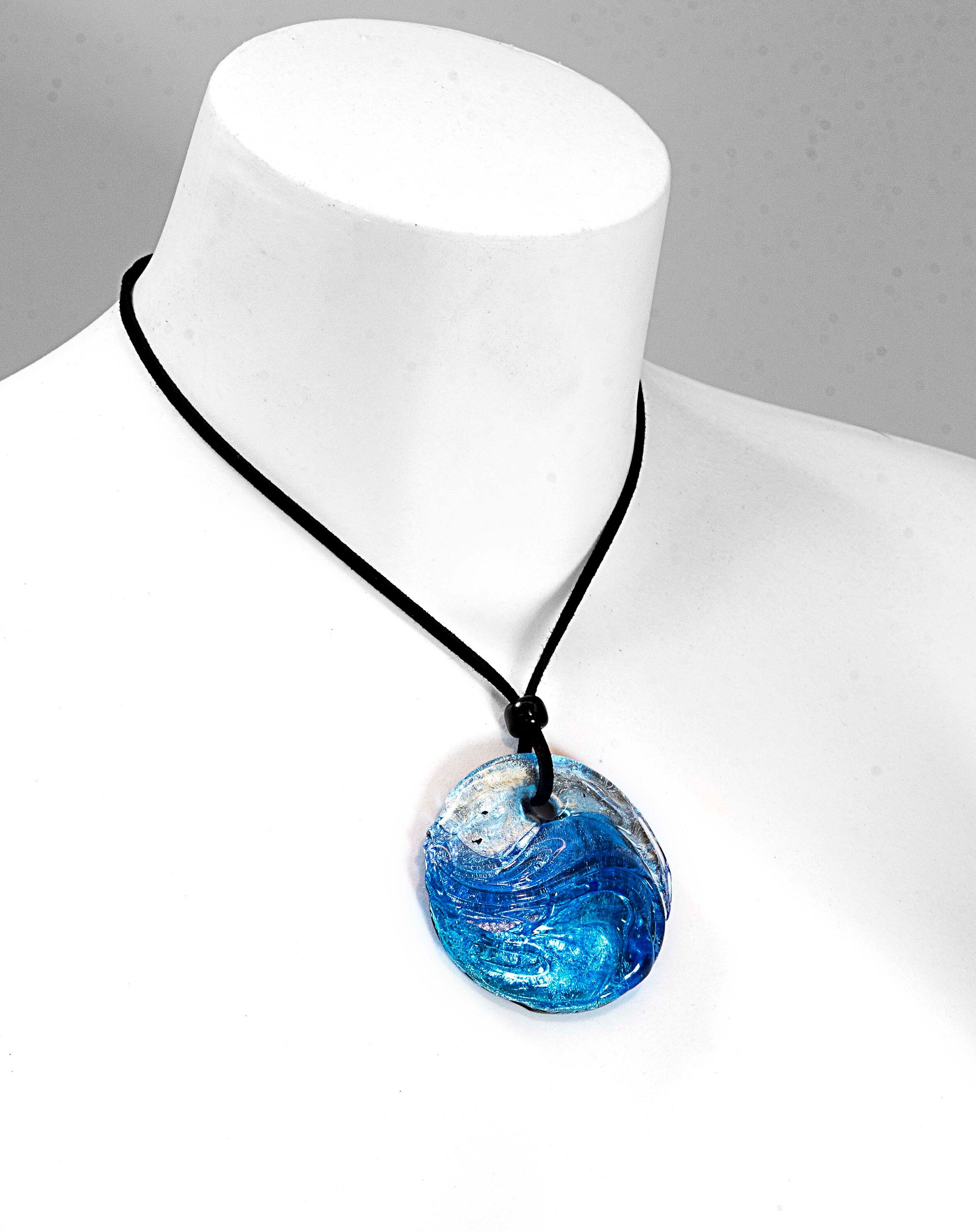 ONDA glass medallion handmade in Murano by Cesare Sent original necklace made in Italy elegant modern glass craft lampworking