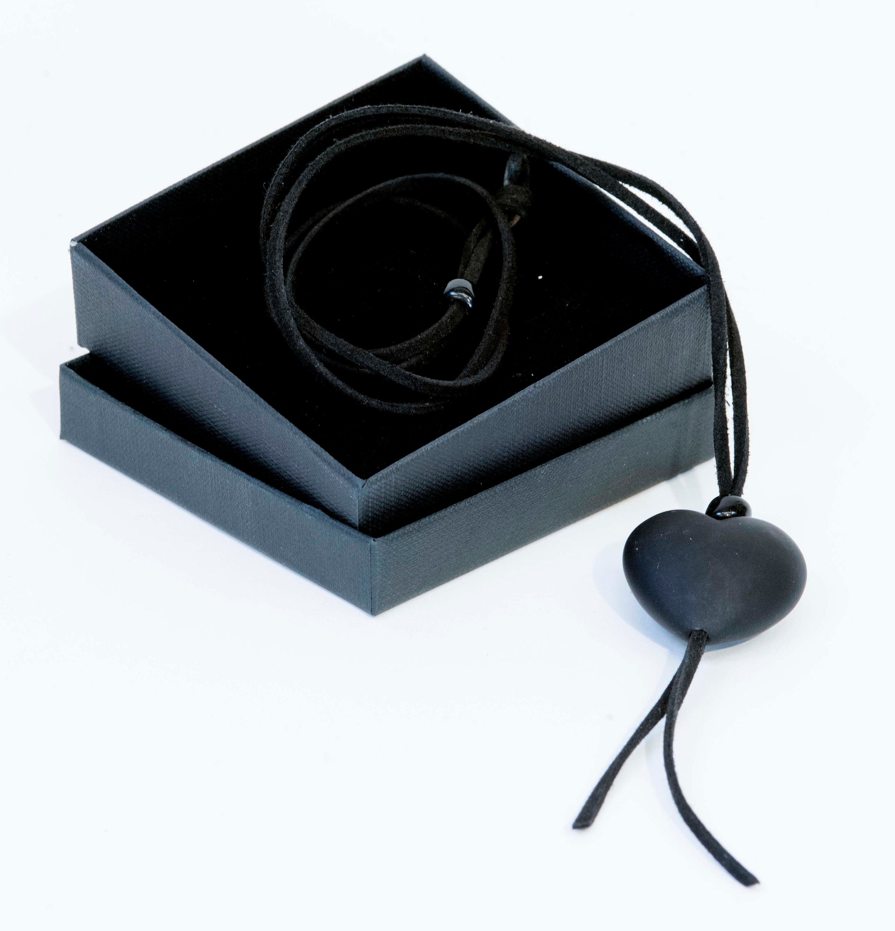 Heart Murano glass pendent - love gift for lady and girl -Red glass pendant, alcantara lace, Murano glass jewelry, summer fashion, gift.