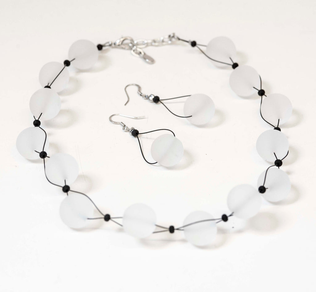 Murano glass necklace handmade in Murano by Cesare Sent original made in Italy big matt glass bedas elegant fashion crafts modern