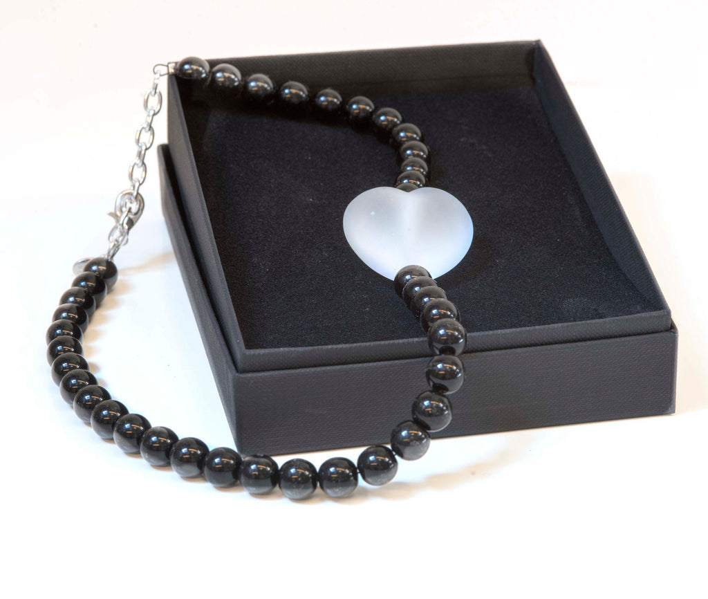 Murano glass necklace handmade in Murano by Cesare Sent original made in Italy differnt elegant modern fashion crafts sandblasted