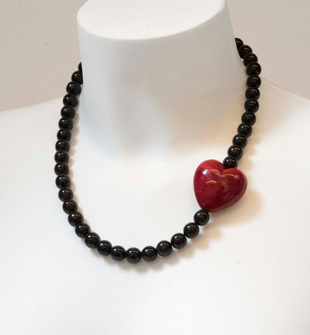 Murano glass necklace handmade in Murano by Cesare Sent original made in Italy differnt elegant modern fashion crafts sandblasted