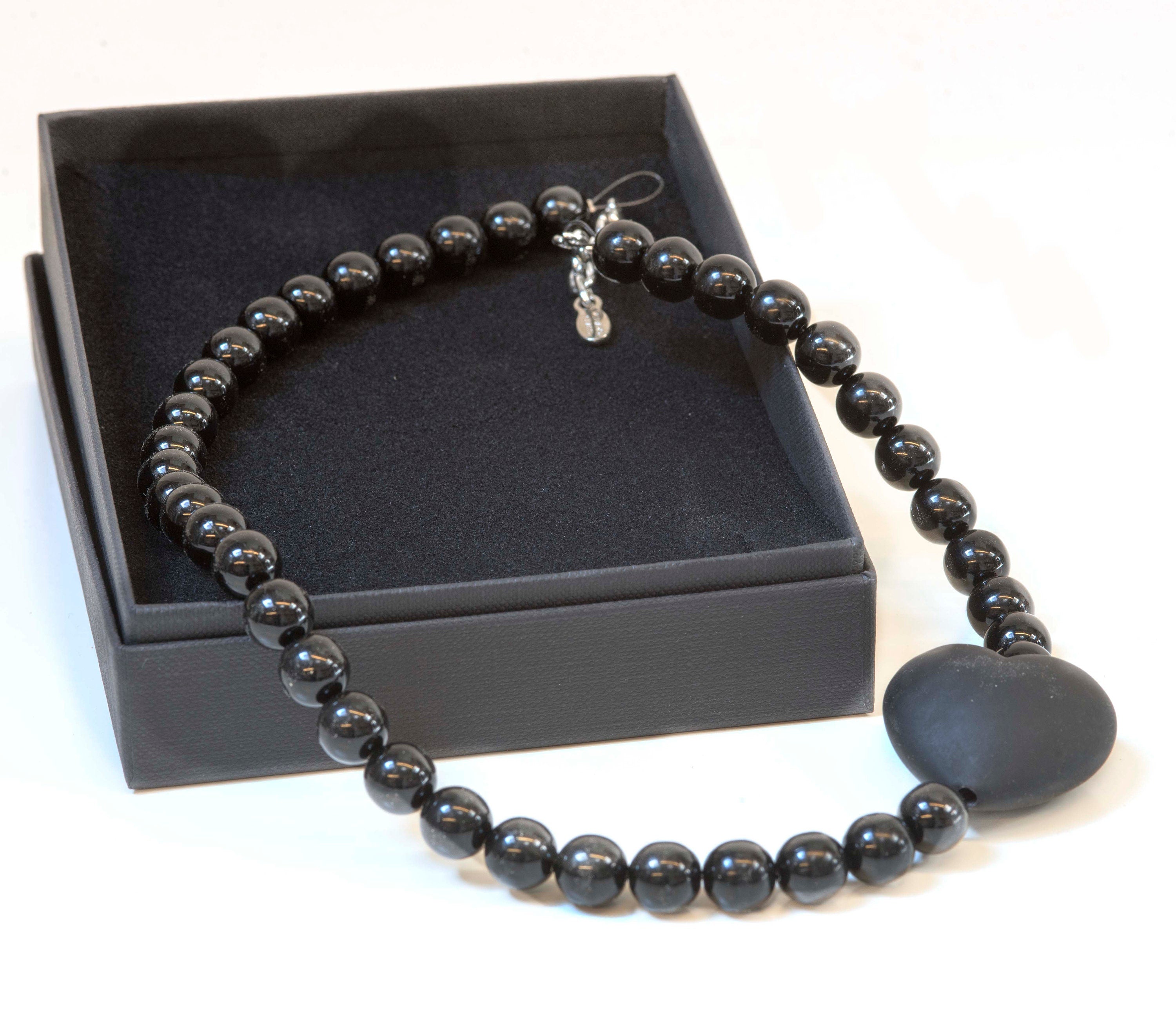 Murano glass necklace handmade in Murano by Cesare Sent original made in Italy differnt elegant modern fashion crafts sandblasted