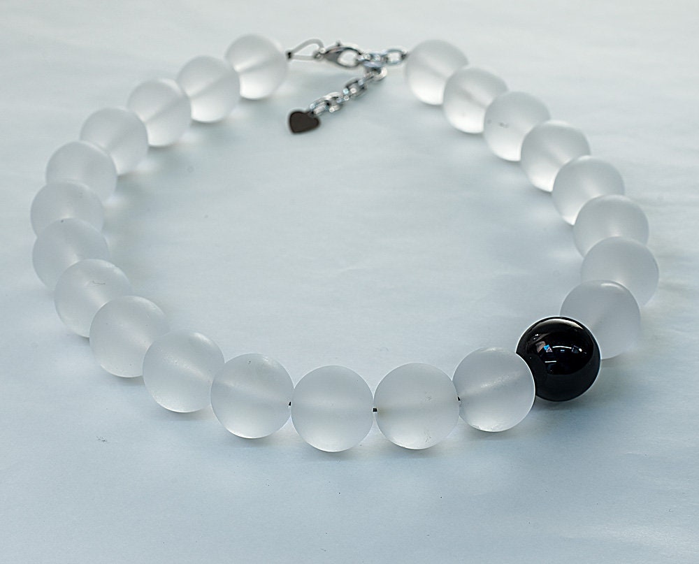 Murano glass necklace handmade in Murano by Cesare Sent original made in Italy big matt glass bedas elegant fashion crafts modern