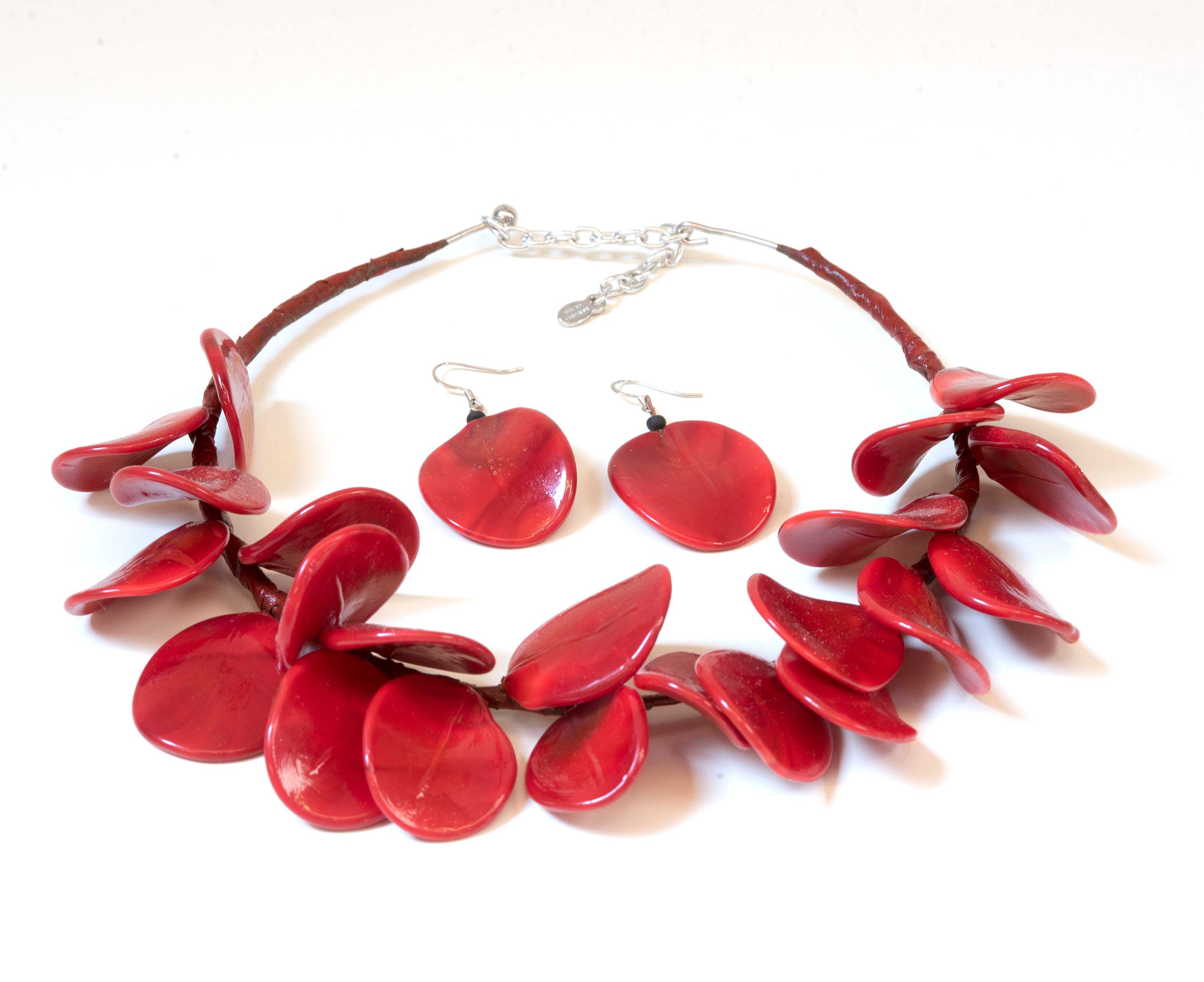 PETALI Murano glass lampworked necklace handmade in Murano by Cesare sent original made in Italy artistic crafts very effect different