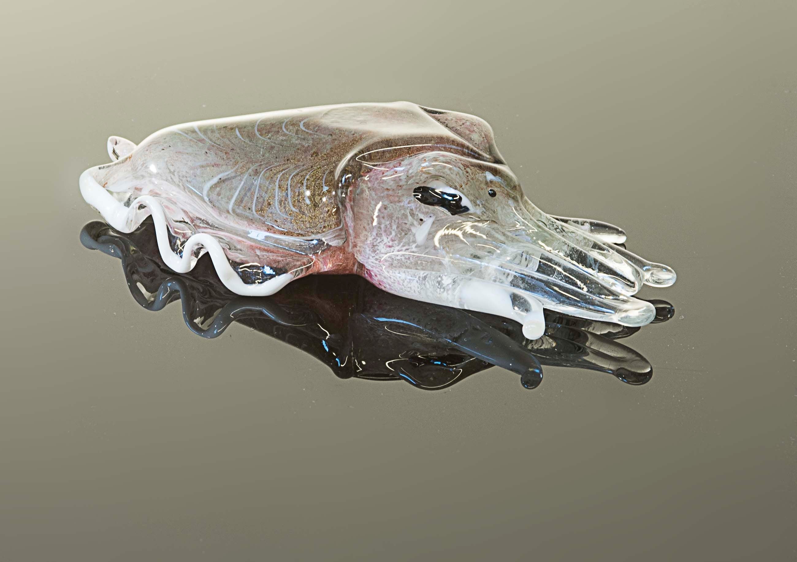 Seppia in vetro di Murano. Realizzazione realistica in vetro. Scultura del maestro vetraio.Phone essential to ship.