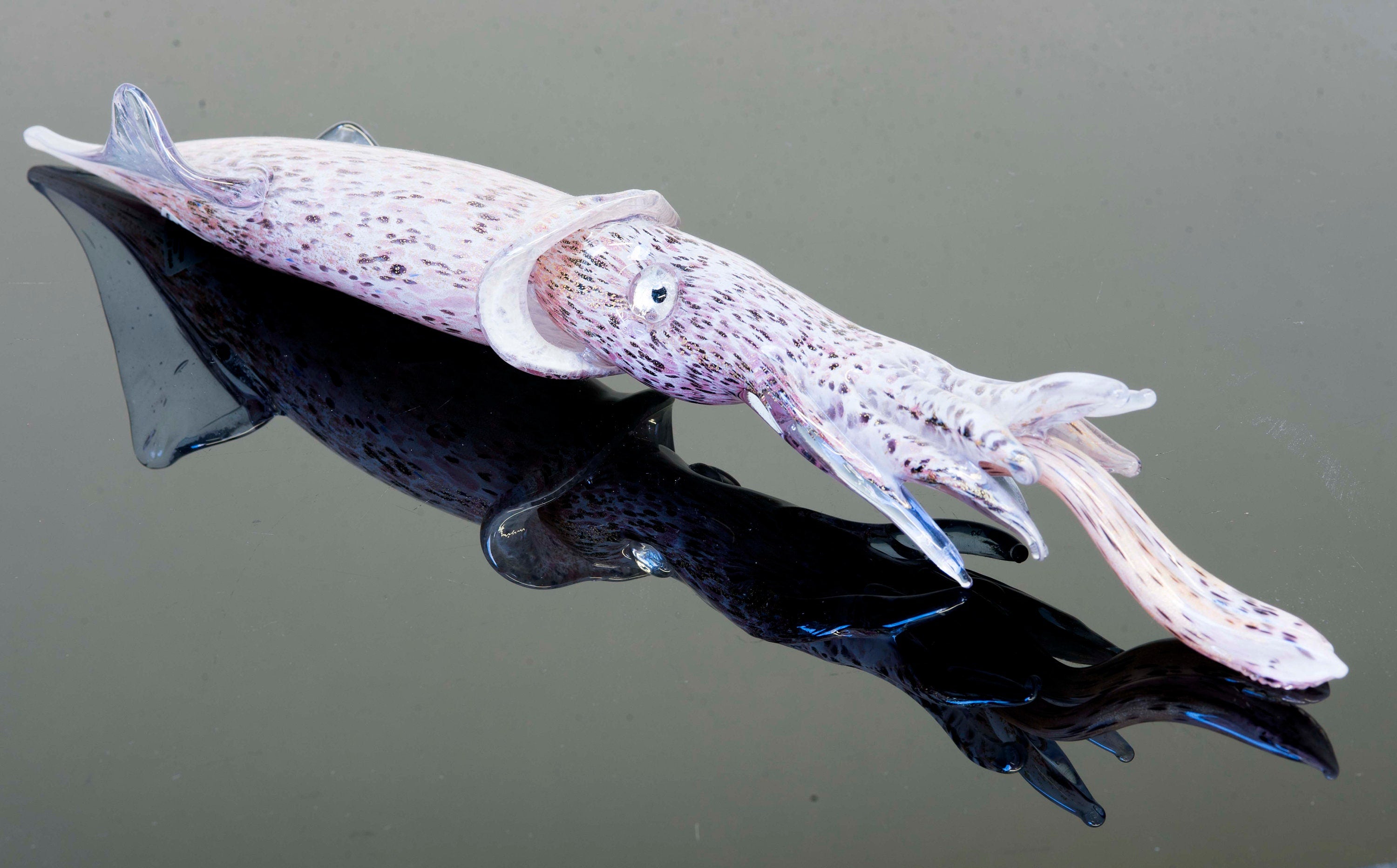 Squid in Murano glass. Realistic realization in glass .Sculpture of the glass master.