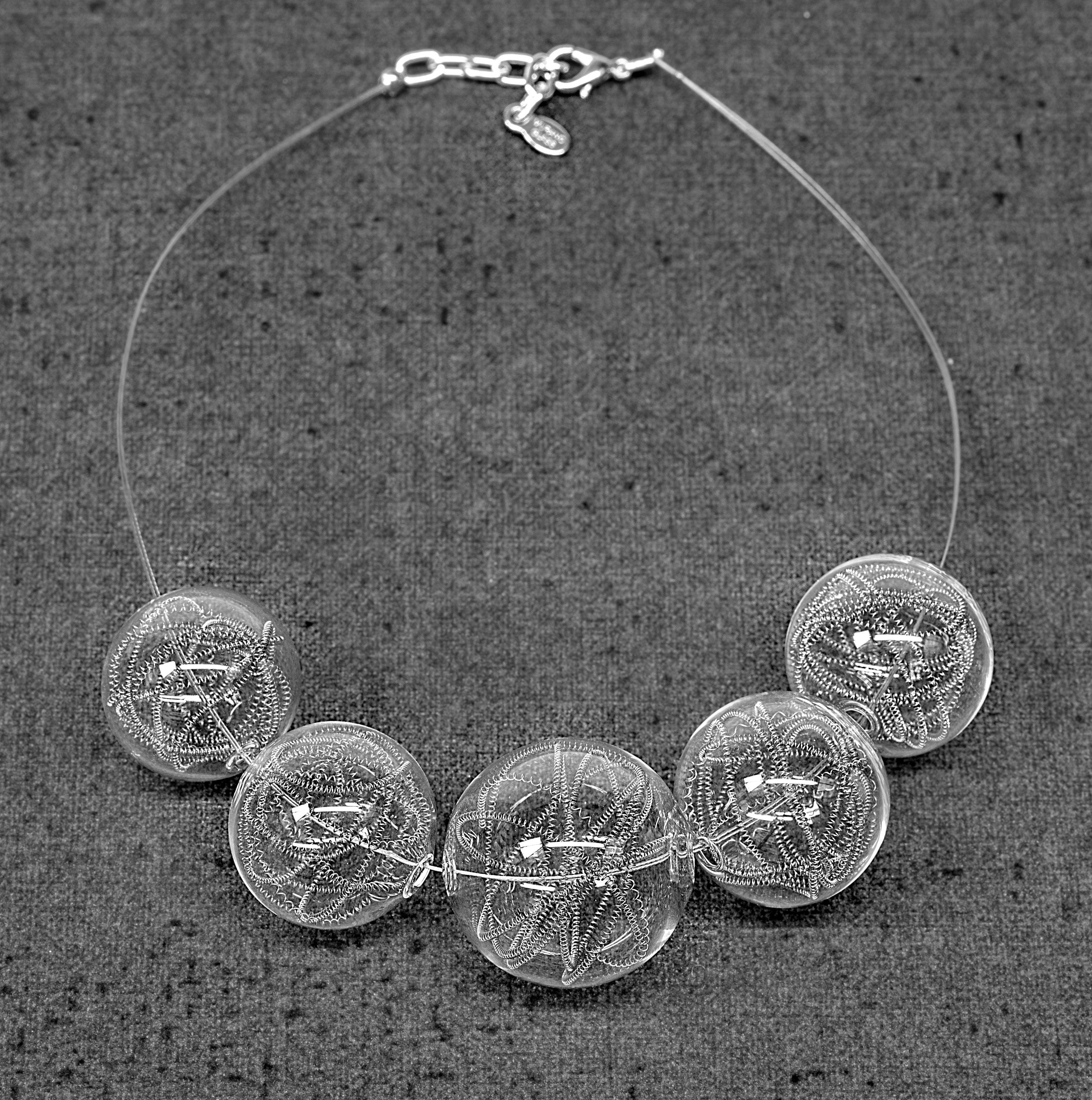 Metal wire blown glass necklace - Glass bubbles - Spheres - Statement necklace - Geometric - Abstract - Modern - Murano glass - Sent Murano