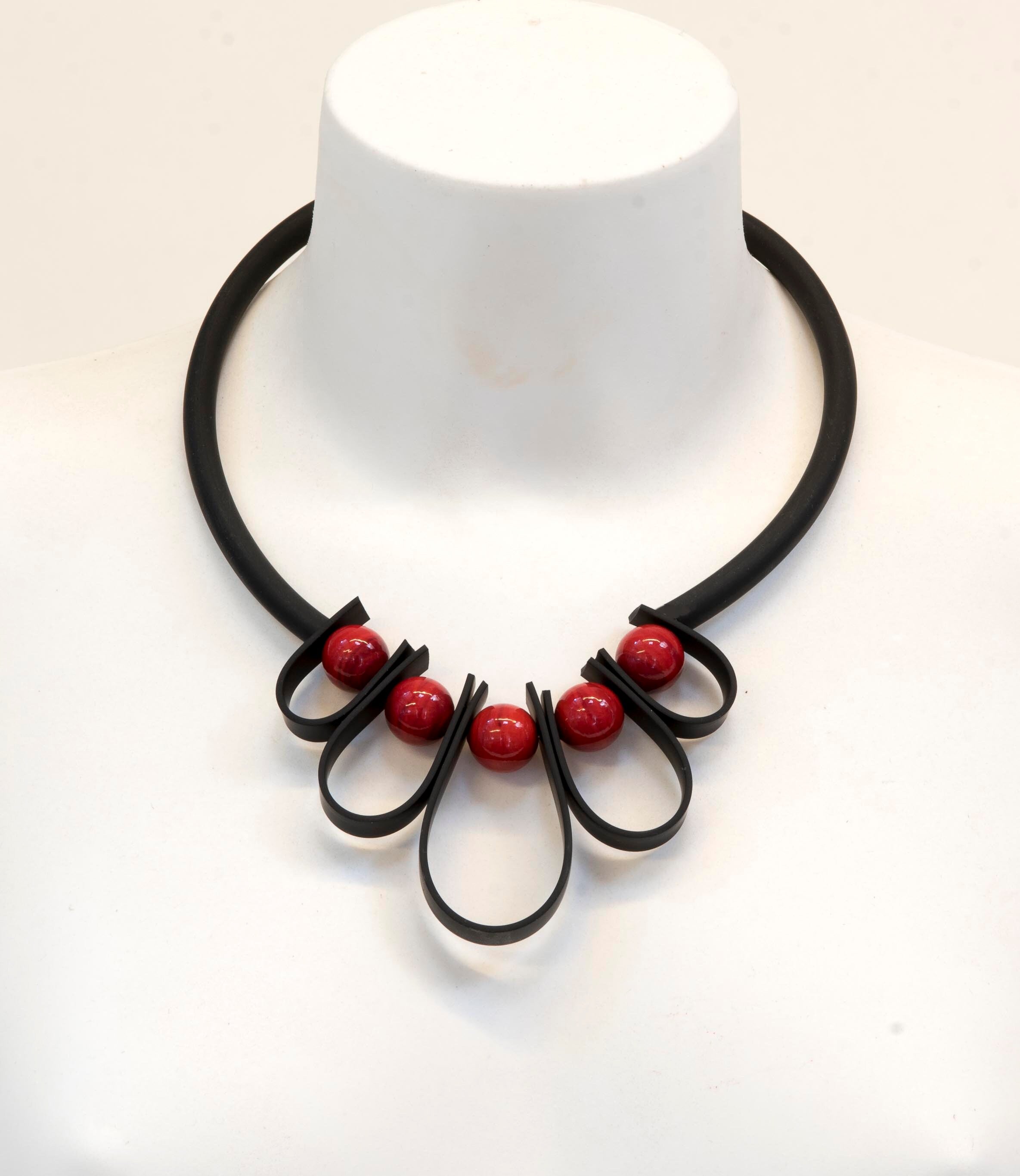 NECKLACE Murano glass handmade in Murano by Cesare Sent original made in Italy glass beads rubber tube fashion modern different crafts