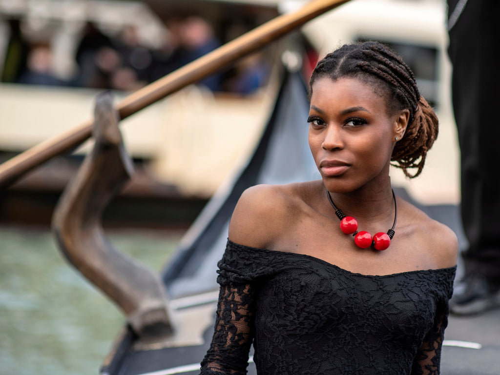 Murano glass necklace handmade Murano glass original made in Italy - Metal wire blown glass necklace - Glass bubbles - Spheres - Statement