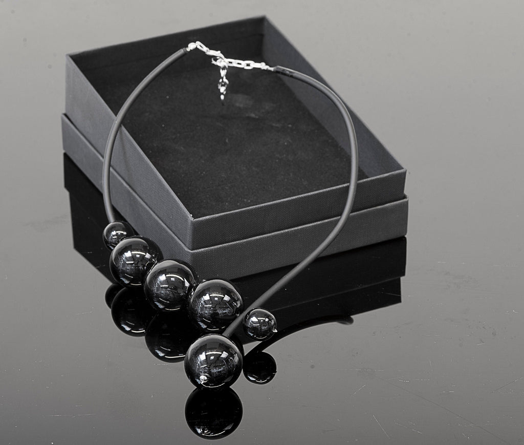 Blown glass necklace -Glass bubbles - Spheres - transparent beads - statement necklace - necklace - Murano glass- Murano necklace