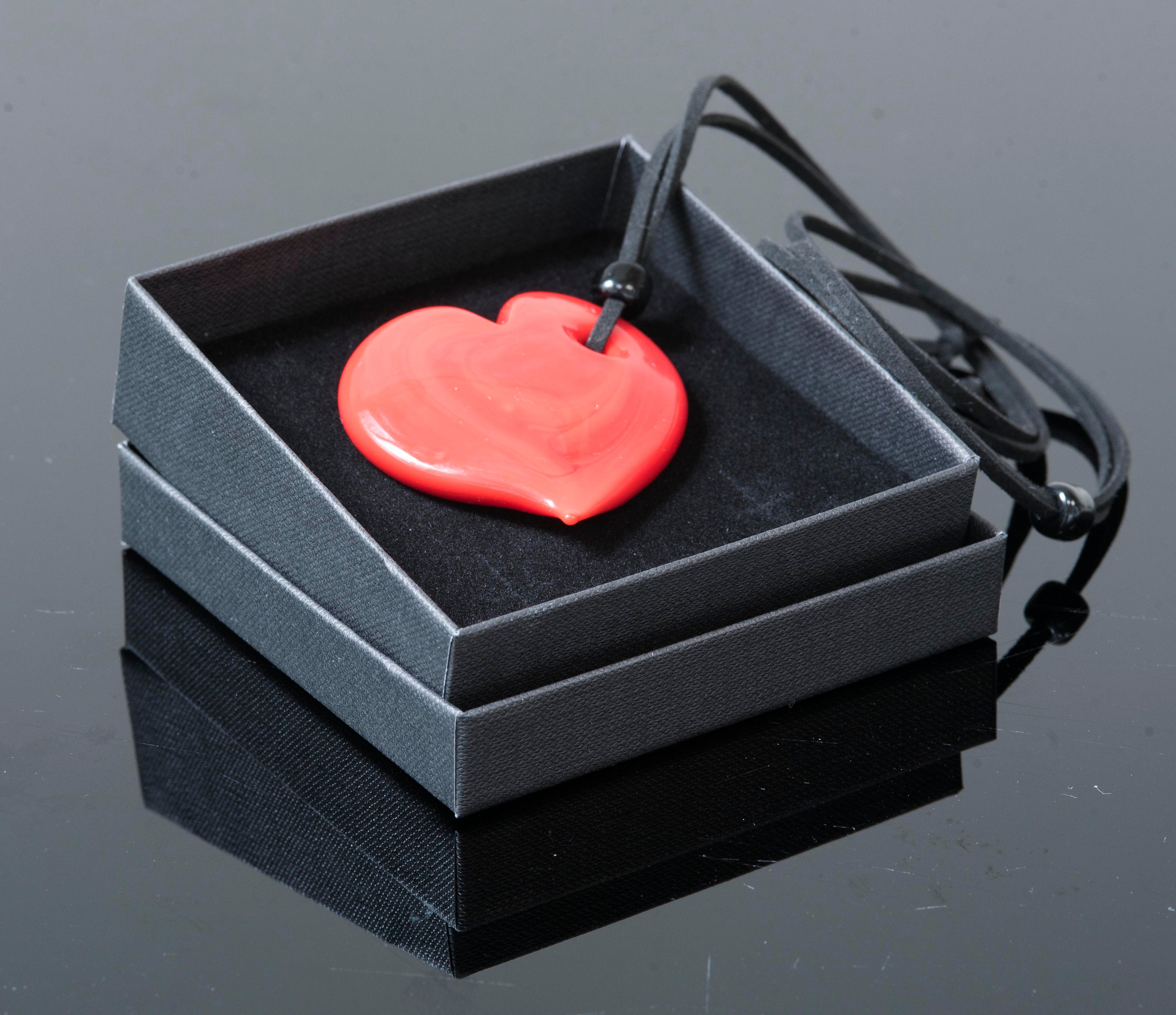 Heart Murano glass pendent - love gift for lady and girl -Red glass pendant, alcantara lace, Murano glass jewelry, summer fashion, gift.