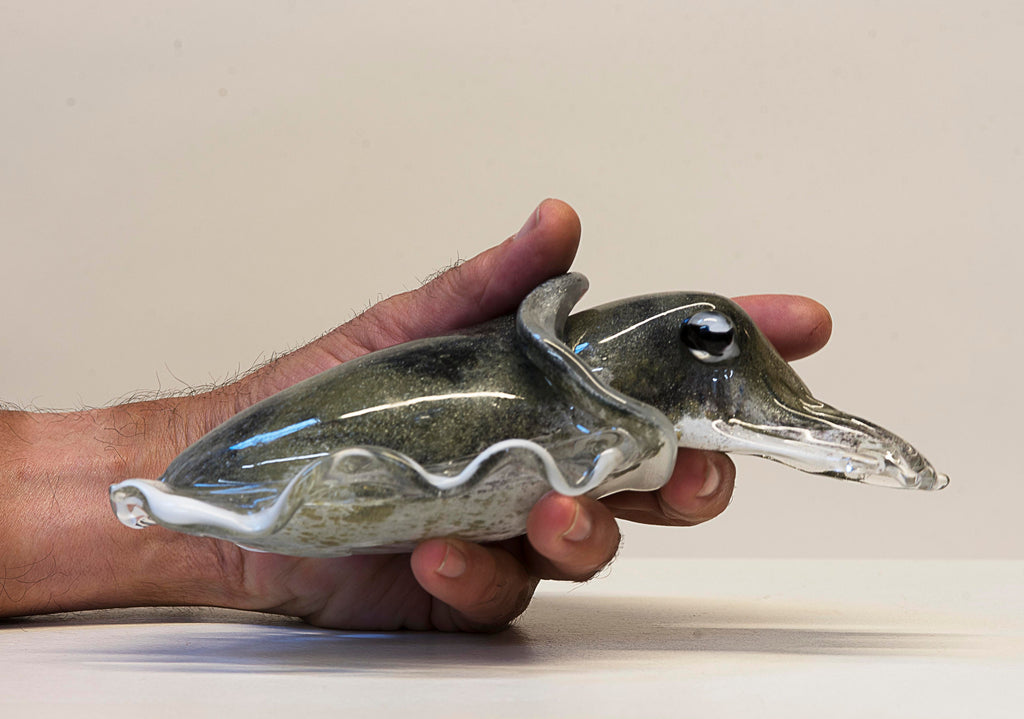 Phone essential to ship.