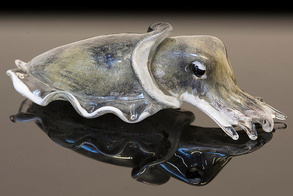 Phone essential to ship.