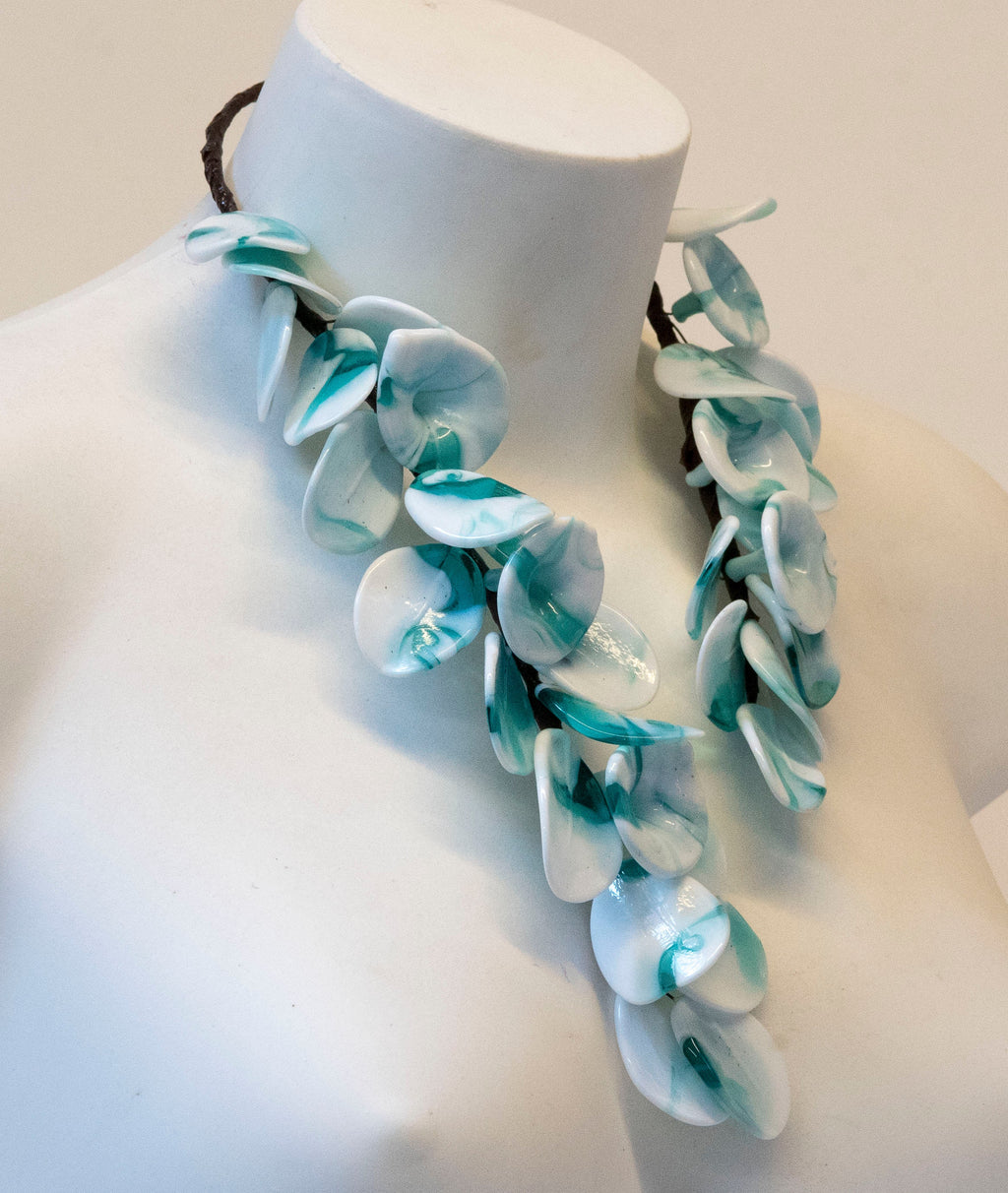 Murano glass necklace handmade in Murano by Cesare Sent original made in Italy wonderful necklace glass flowers crafts elegant jewellery.