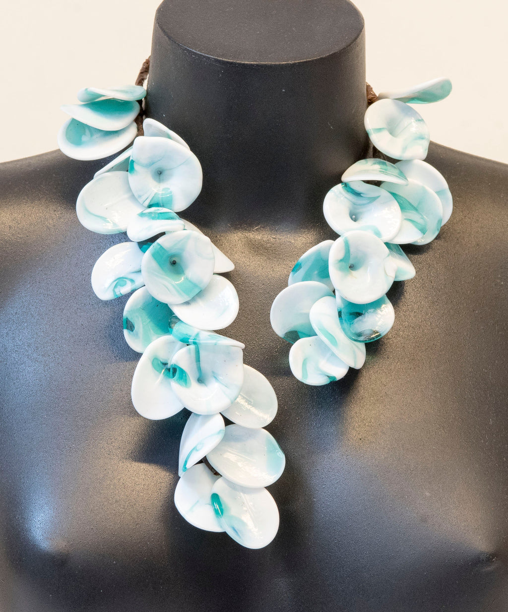 Murano glass necklace handmade in Murano by Cesare Sent original made in Italy wonderful necklace glass flowers crafts elegant jewellery.