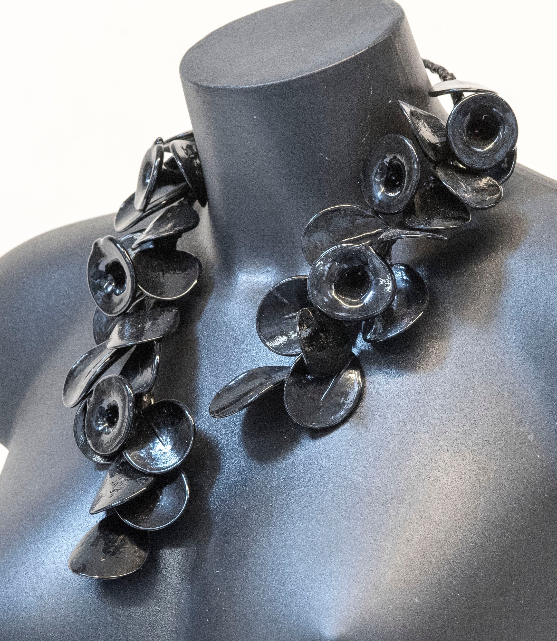Murano glass necklace handmade in Murano by Cesare Sent original made in Italy wonderful necklace glass flowers crafts elegant jewellery.