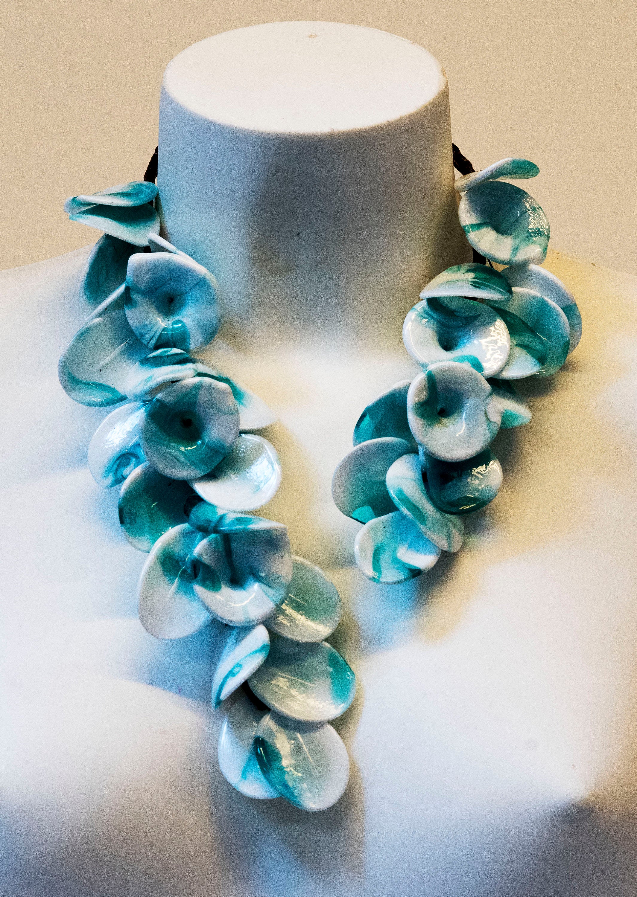 Murano glass necklace handmade in Murano by Cesare Sent original made in Italy wonderful necklace glass flowers crafts elegant jewellery.