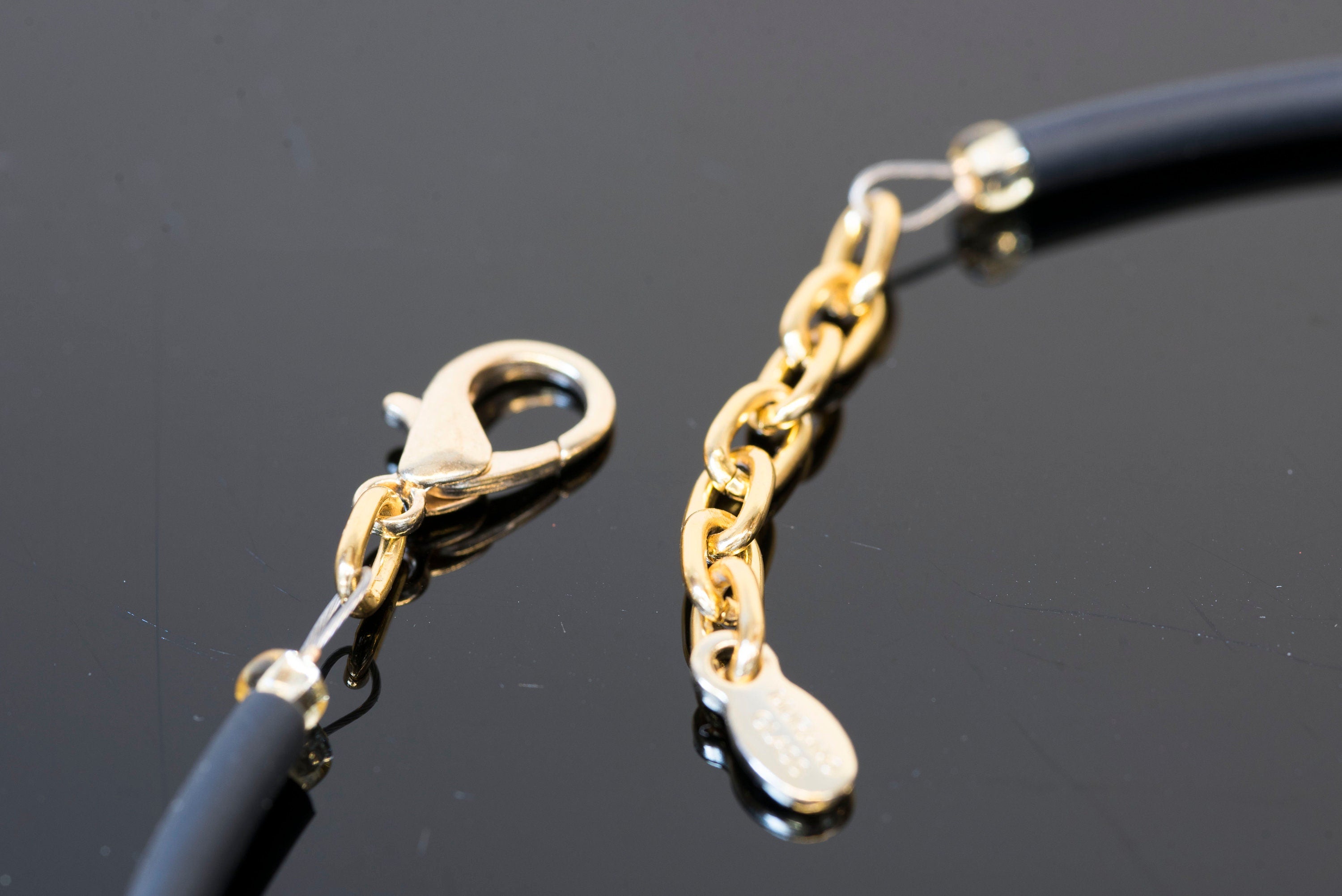 NECKLACE Murano glass handmade original made in Italy glass beads rubber tube fashion modern different crafts Phone essential to ship.