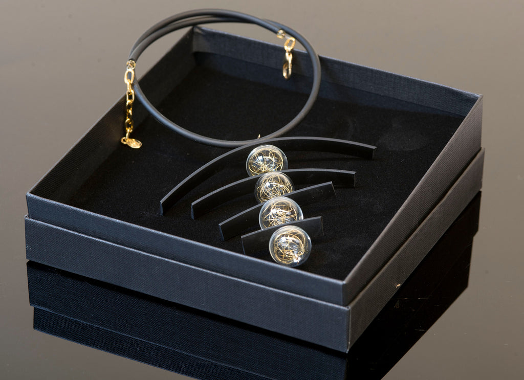 NECKLACE Murano glass handmade original made in Italy glass beads rubber tube fashion modern different crafts Phone essential to ship.