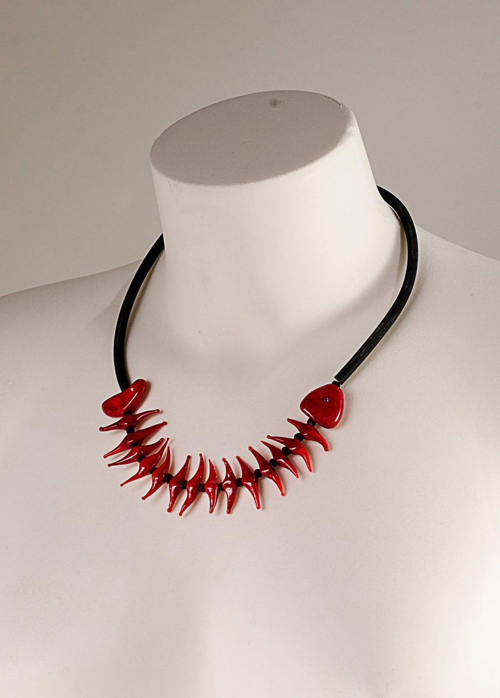 Murano glass necklace handmade in Murano by Cesare Sent original made in Italy fashion very different lampworking modern crafts funny.