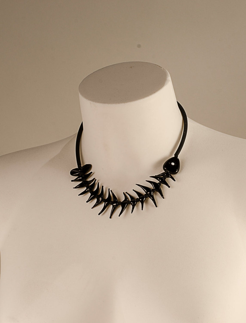 Murano glass necklace handmade in Murano by Cesare Sent original made in Italy fashion very different lampworking modern crafts funny.