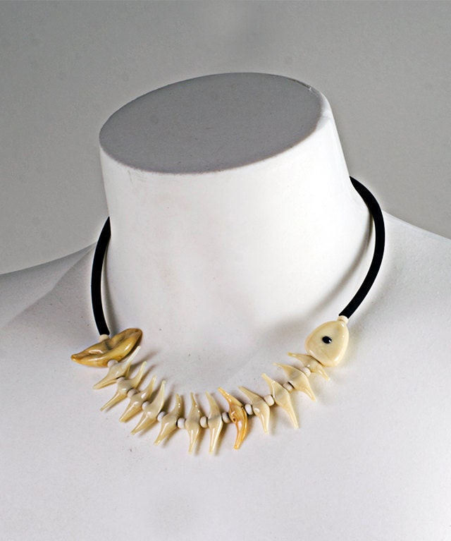 Murano glass necklace handmade in Murano by Cesare Sent original made in Italy fashion very different lampworking modern crafts funny.