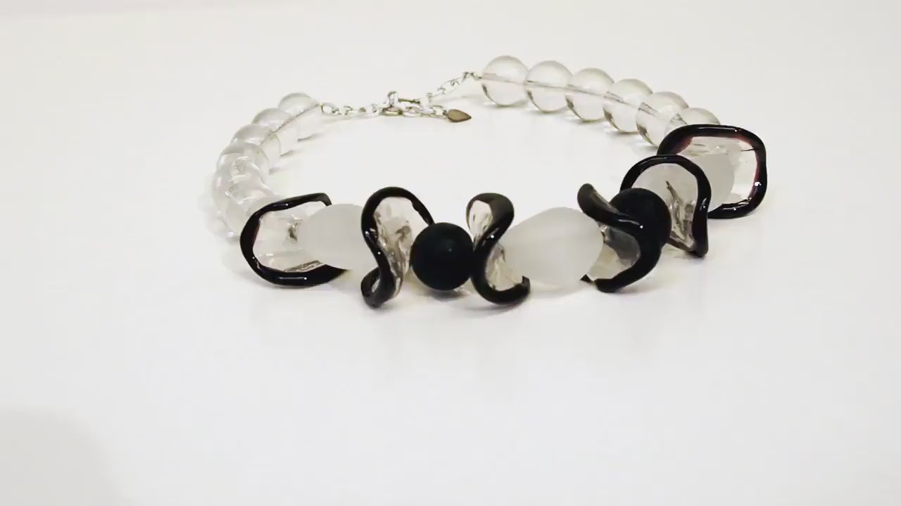 Murano glass necklace handmade in Murano by Cesare Sent original made in Italy lampworking matt and shiny glass differnet dècolletè